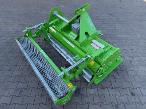 3572